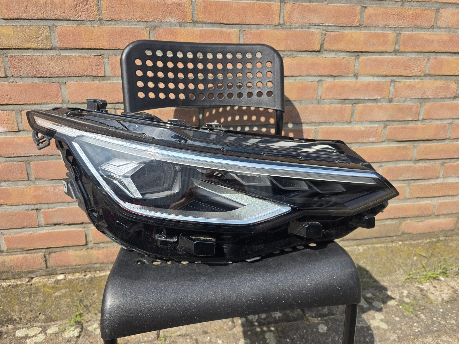 Koplamp Led rechts VW Golf 8 facelift bj 2024-heden, Gebruikt, Volkswagen, Wolfsburg, Ophalen of Verzenden