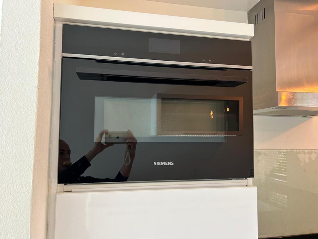 Siemens iQ700 CM776GKB1 Compacte Oven met Magnetron, Ophalen, 45 tot 50 cm, Siemens, Inbouw