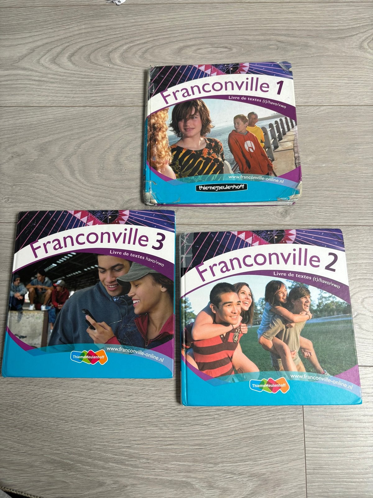 Frans leerboek Franconville (3 boeken), Boeken, Ophalen of Verzenden, Gelezen, Non-fictie