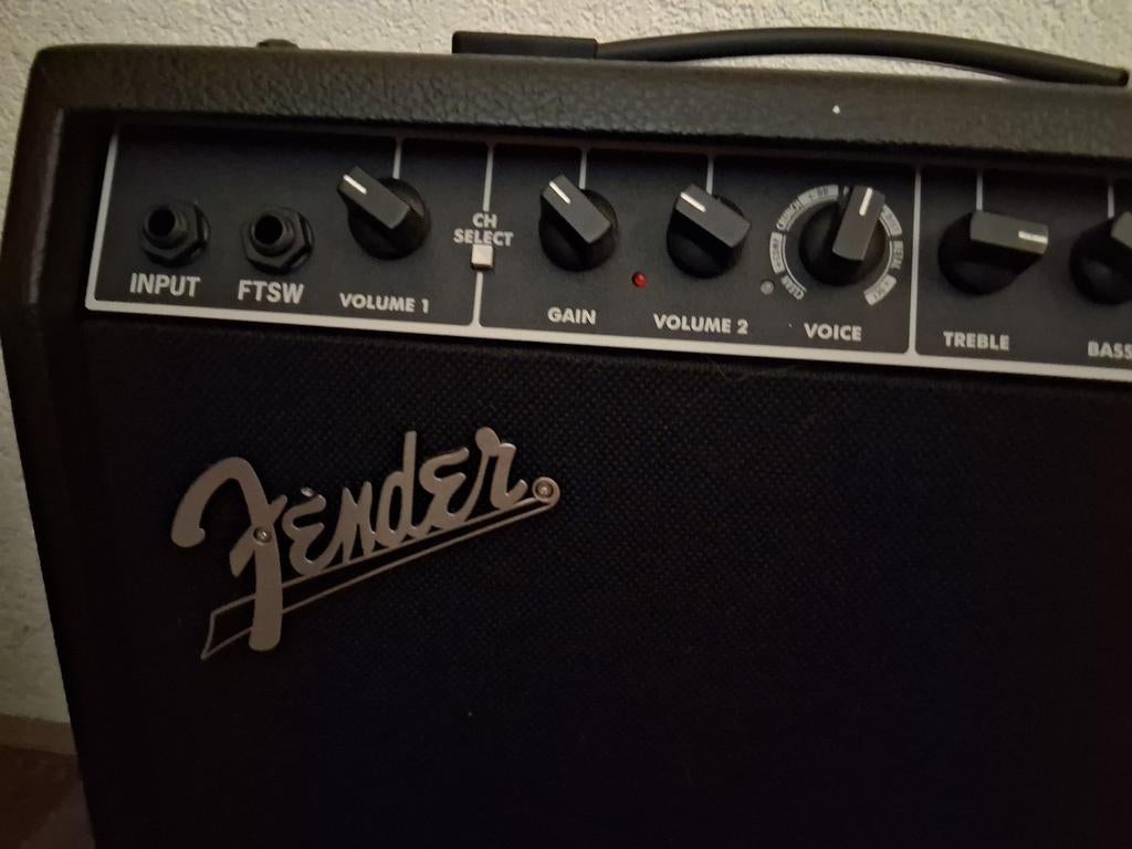 Fender champion xl 50 gitaar versterker, Muziek en Instrumenten, Versterkers | Bas en Gitaar, Ophalen of Verzenden, Zo goed als nieuw