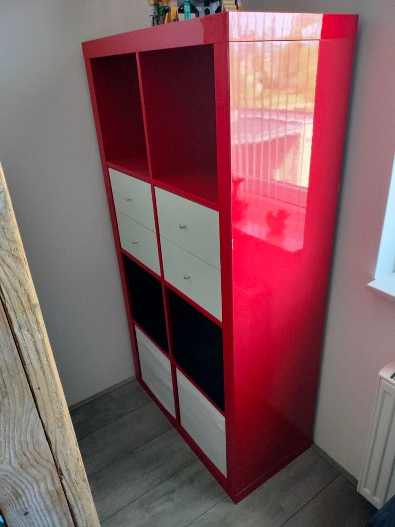 IKEA Kallax kast rood met lades en opbergboxen, Huis en Inrichting, Kasten | Boekenkasten, Ophalen, Gebruikt, 100 tot 150 cm, Modern, Functioneel