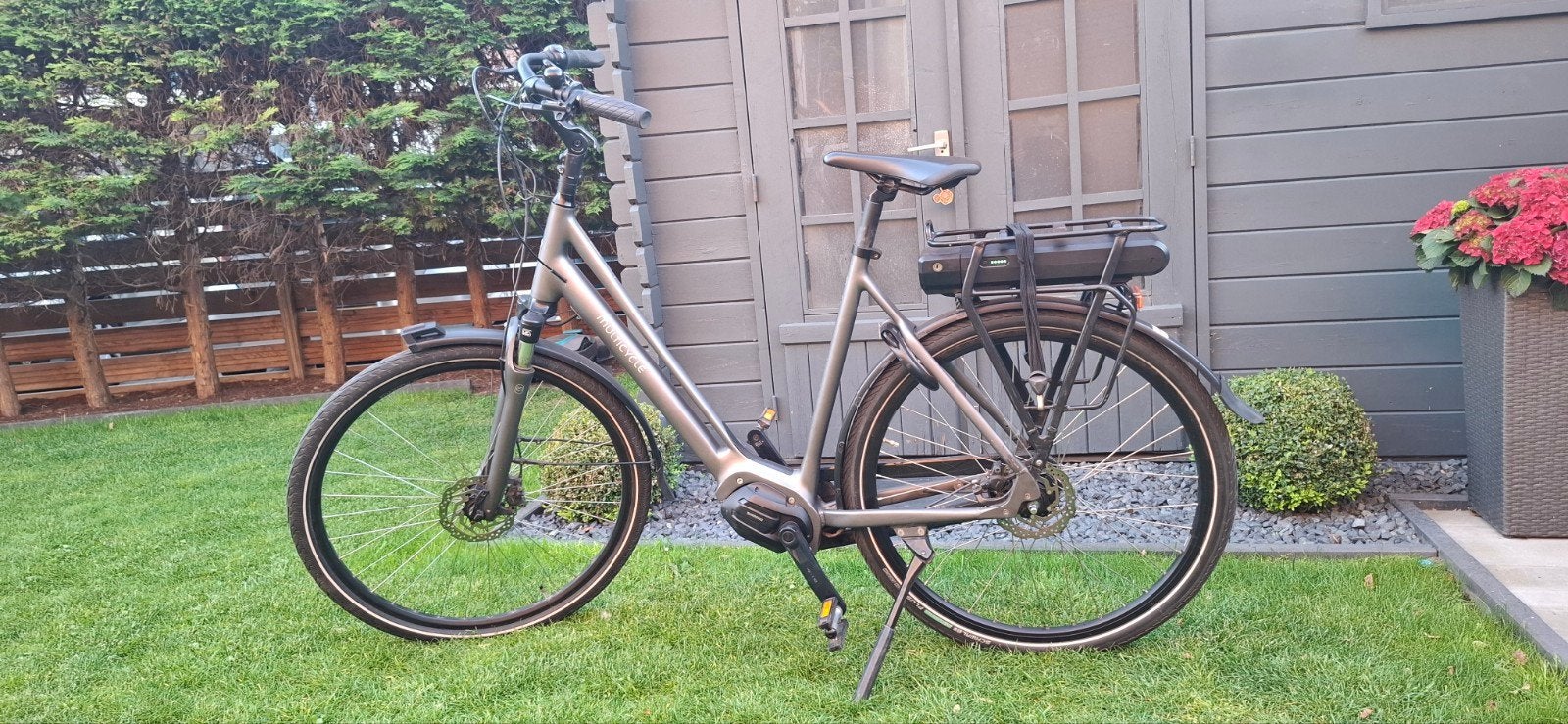 Multicycle Solo, elektrische damesfiets met middenmotor, Zo goed als nieuw, 50 km per accu of meer, 55 tot 59 cm, Ophalen
