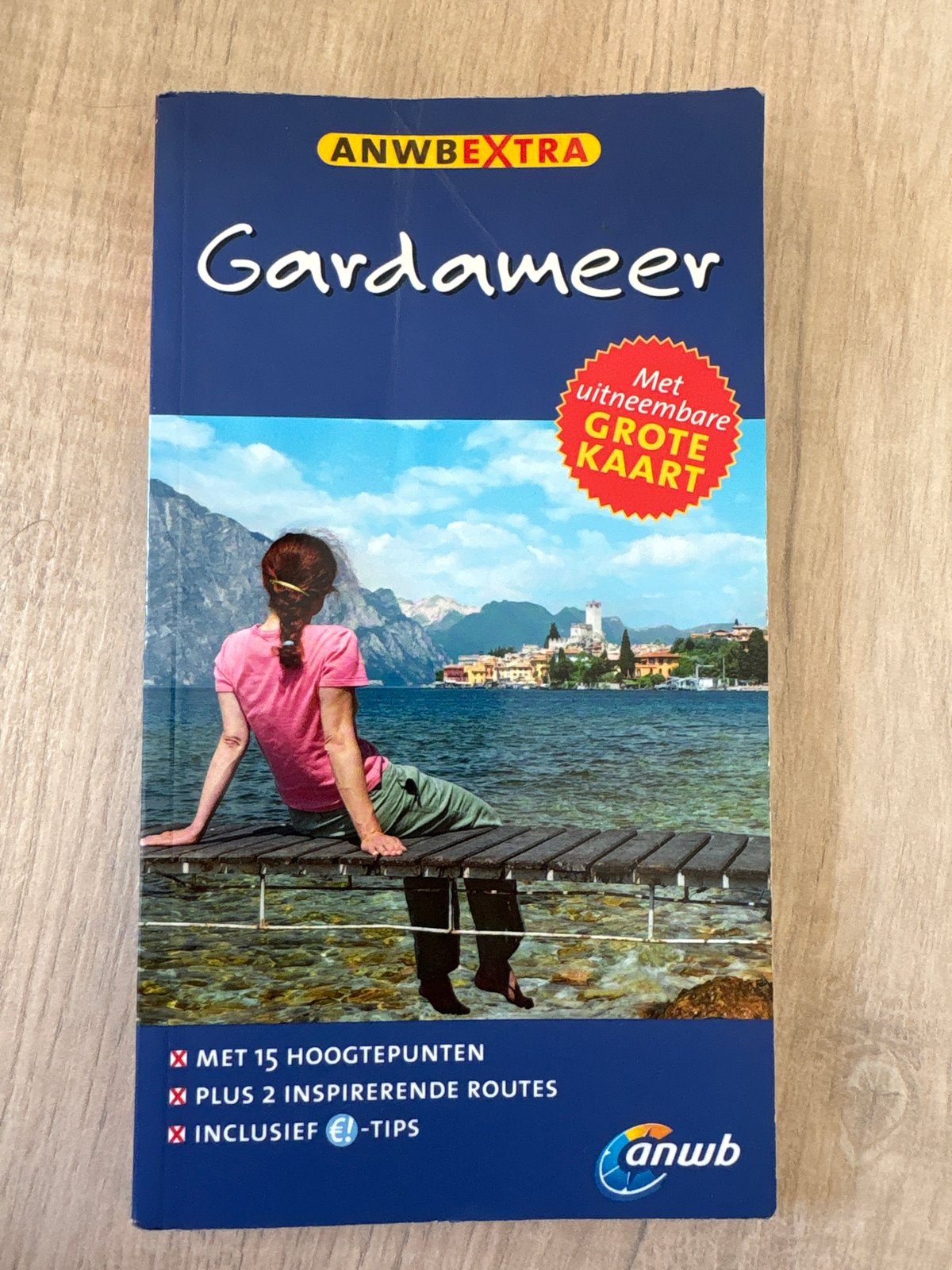 ANWB Extra Gardameer Reisgids met uitneembare kaart, Europa, Ophalen of Verzenden, Zo goed als nieuw, Reisgids of -boek