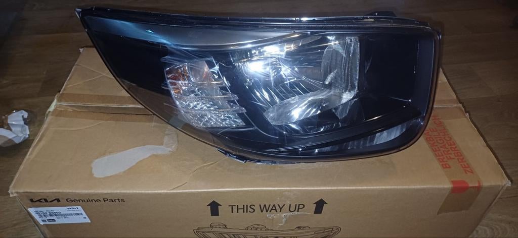 Nieuwe originele Koplamp rechts Kia Picanto 92102g6000, Ophalen of Verzenden, Nieuw, Kia