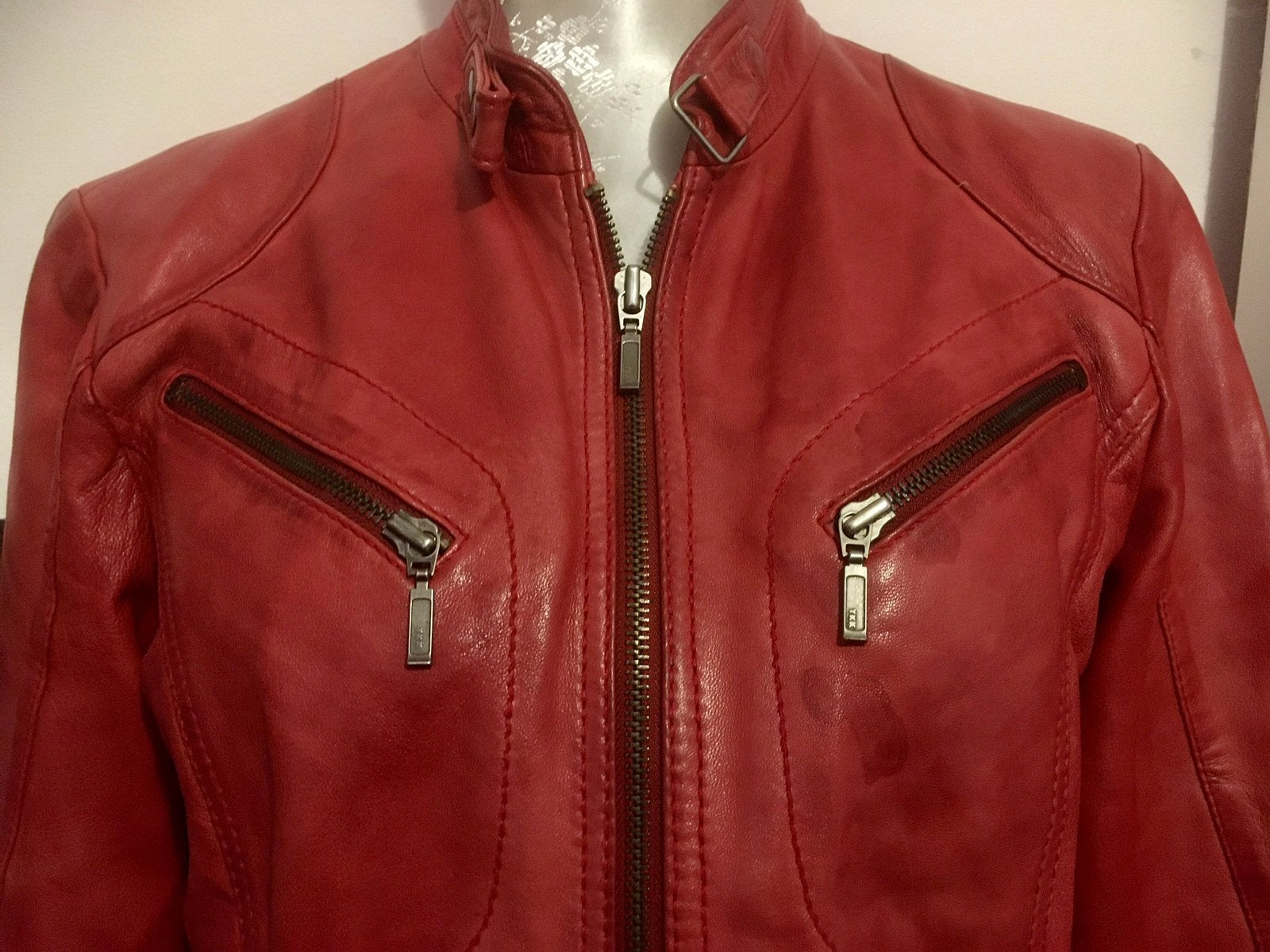 Mooi zacht leren jack, rood, maat 38/S, merk Saki, Ophalen of Verzenden, Zo goed als nieuw, Maat 38/40 (M), Rood