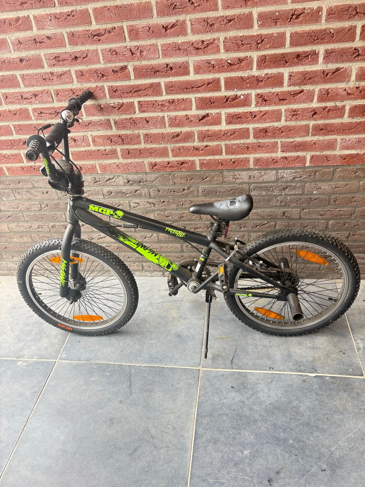 BMX Fiets Zwart/Groen - Gebruikt inclusief helm, Fietsen en Brommers, Fietsen | Crossfietsen en BMX, Ophalen, Gebruikt, Staal
