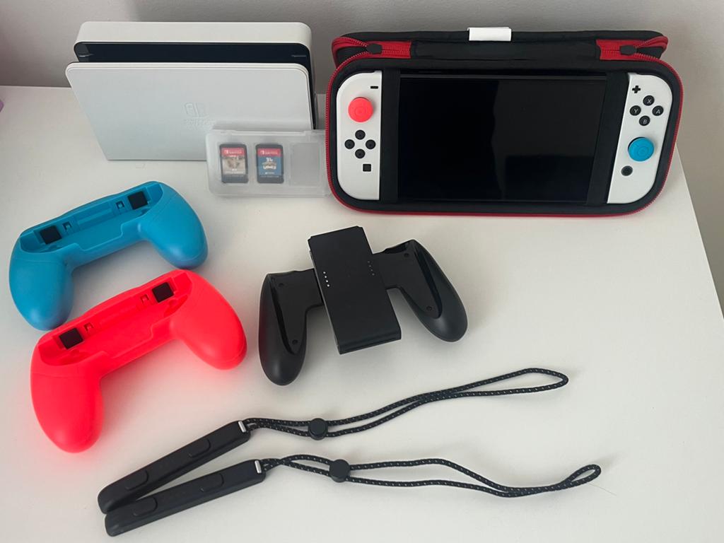 Nintendo Switch OLED – Zo goed als nieuw + veel extra’s!, Switch OLED, Met 2 controllers, Ophalen of Verzenden, Zo goed als nieuw