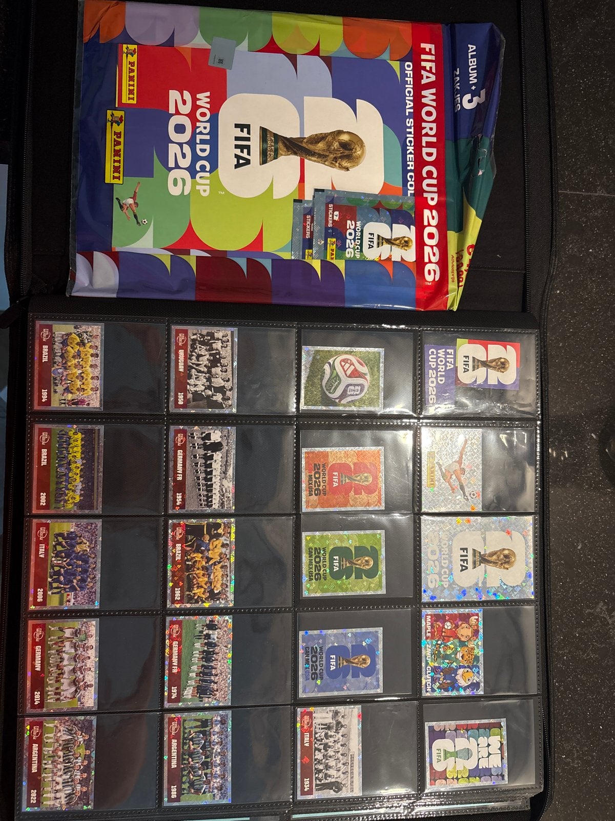 Panini stickers Compleet album + geseald boek, Verzamelen, Ophalen, Zo goed als nieuw