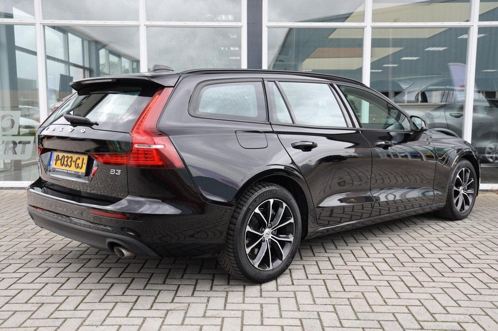 Volvo V60 2.0 B3 Momentum|Automaat|Trekhaak|Stoel/Stuurverwa, Auto's, Volvo, 1969 cc, 1634 kg, 93 €/maand, 750 kg
