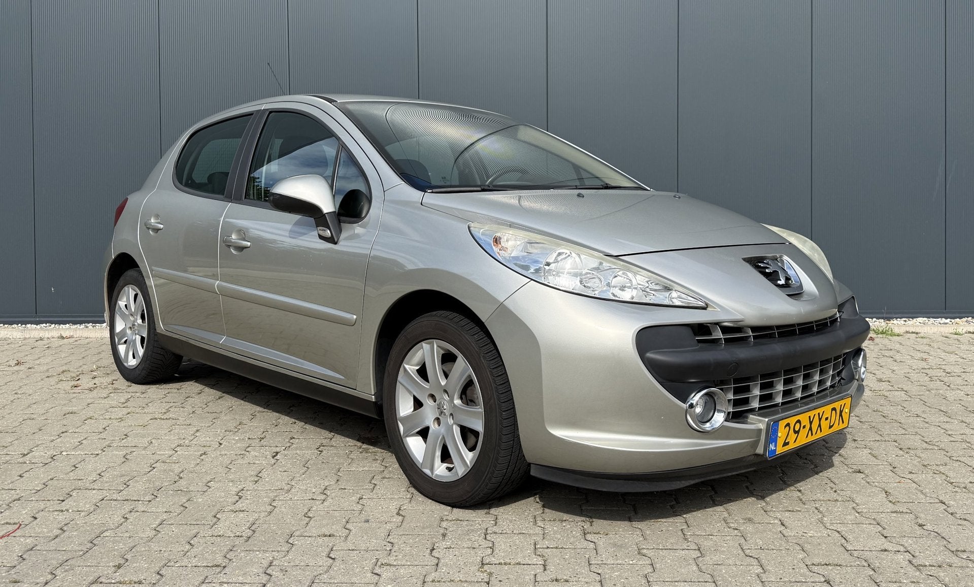 Peugeot 207 1.6 VTi XS Pack Automaat Clima NAP APK, Auto's, Peugeot, Stof, Gebruikt, Zwart, 4 cilinders