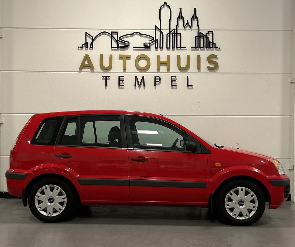 Ford Fusion 1.6-16V Trend Automaat Nap Airco Trekhaak 5Deurs, Auto's, Ford, 1596 cc, Gebruikt, Zwart, 1064 kg