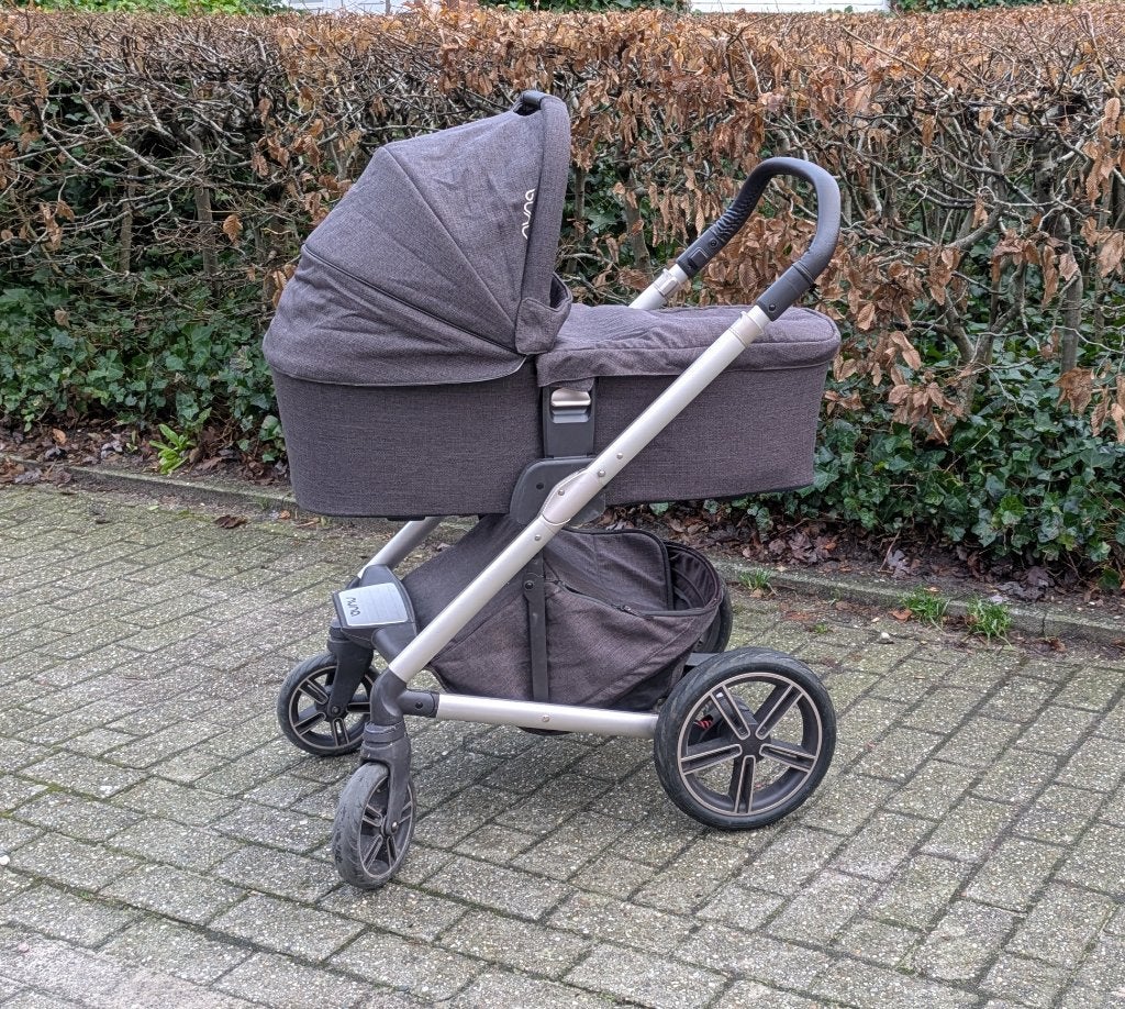 Nuna Mixx 3 in 1 kinderwagen met opvouwbare reiswieg baby, Gebruikt, Combiwagen, Met reiswieg, Ophalen