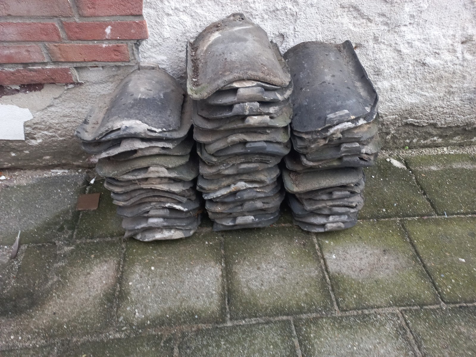 Gebruikte vintage dakpannen voor  insectenhotels gratis, Ophalen, Gebruikt, Steen of Klei, Onbekend
