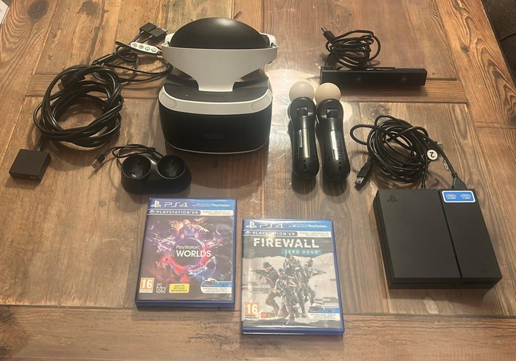 PS VR Set– PS4 / PSVR V1 + Camera + Move Controllers + Games, 2 spelers, Ophalen, Zo goed als nieuw