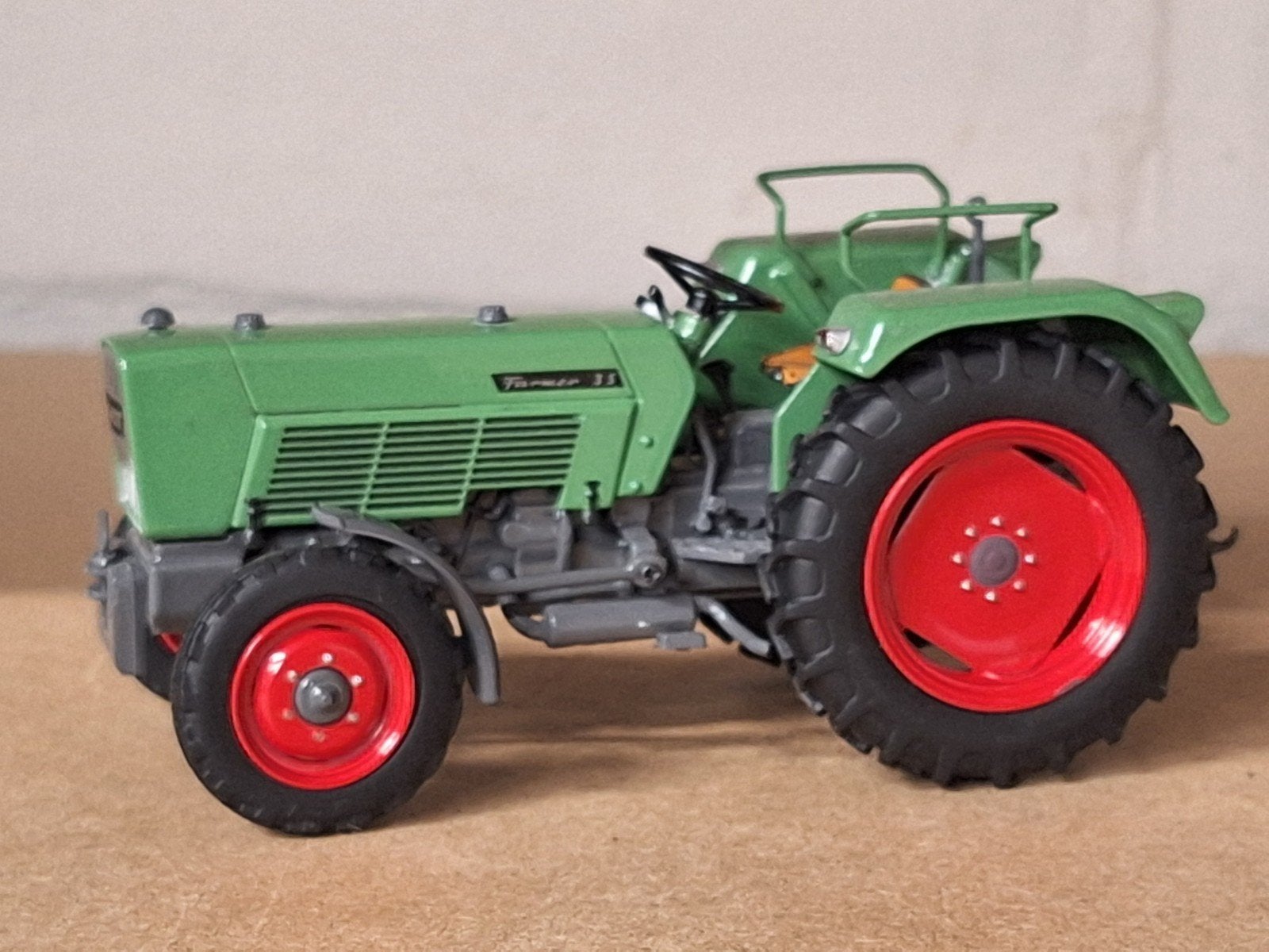 Fendt Farmer 3S 2WD, Hobby en Vrije tijd, Tractor of Landbouw, Ophalen of Verzenden, Zo goed als nieuw, UH