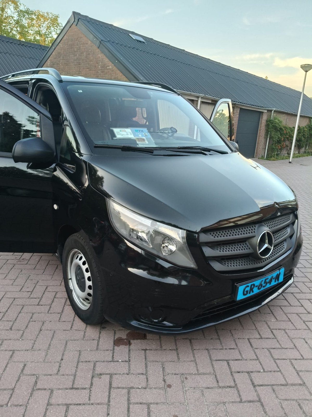 Mercedes-Benz Vito 2.1 114 CDI Extra Lang AUT 2015 Zwart, Auto's, Automaat, 2000 kg, Zwart, Origineel Nederlands