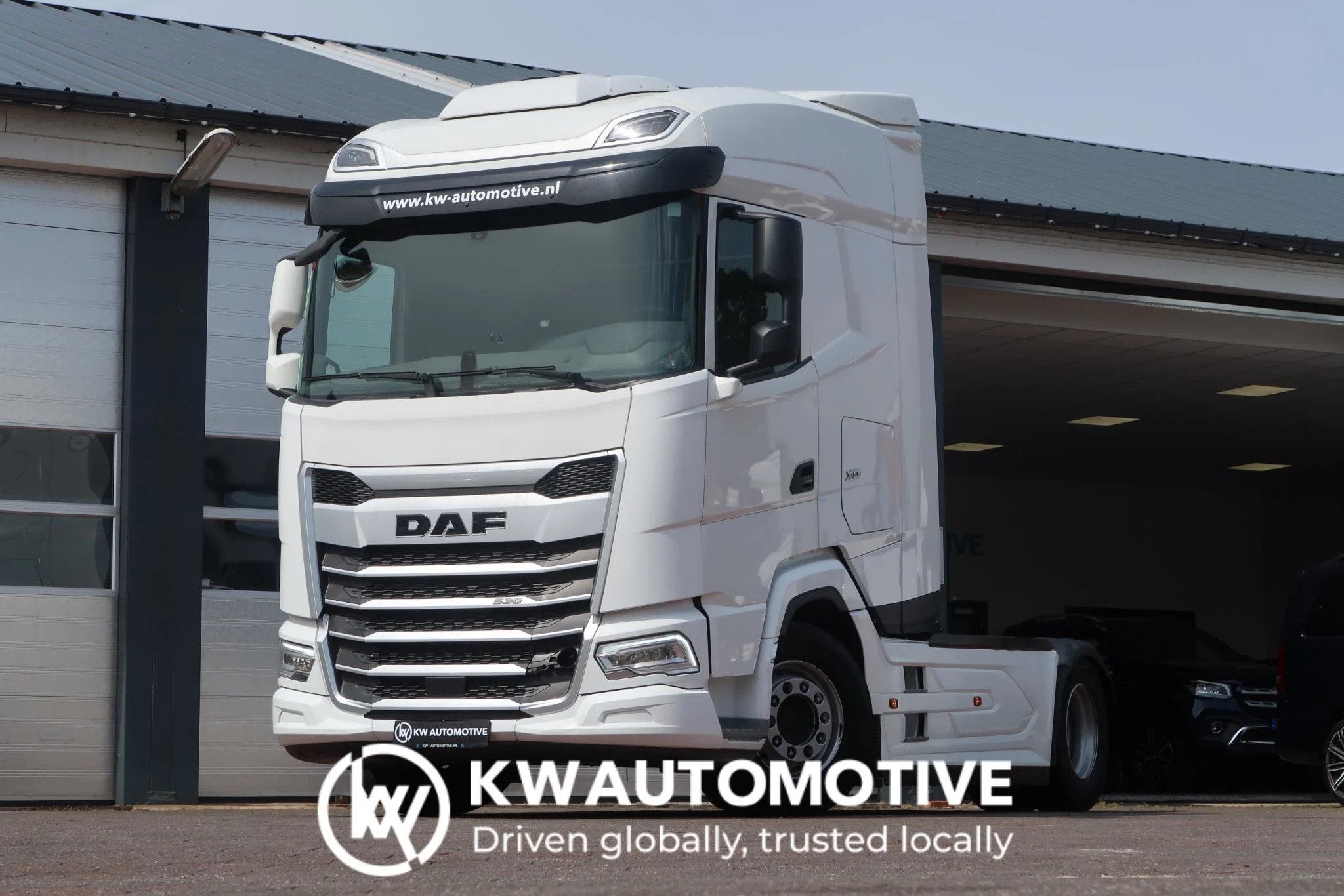 DAF XG 530PK/ RETARDER/ 2X TANK/ PARK CLIMA (bj 2021), Auto's, Automaat, Achterwielaandrijving, Euro 6, Wit