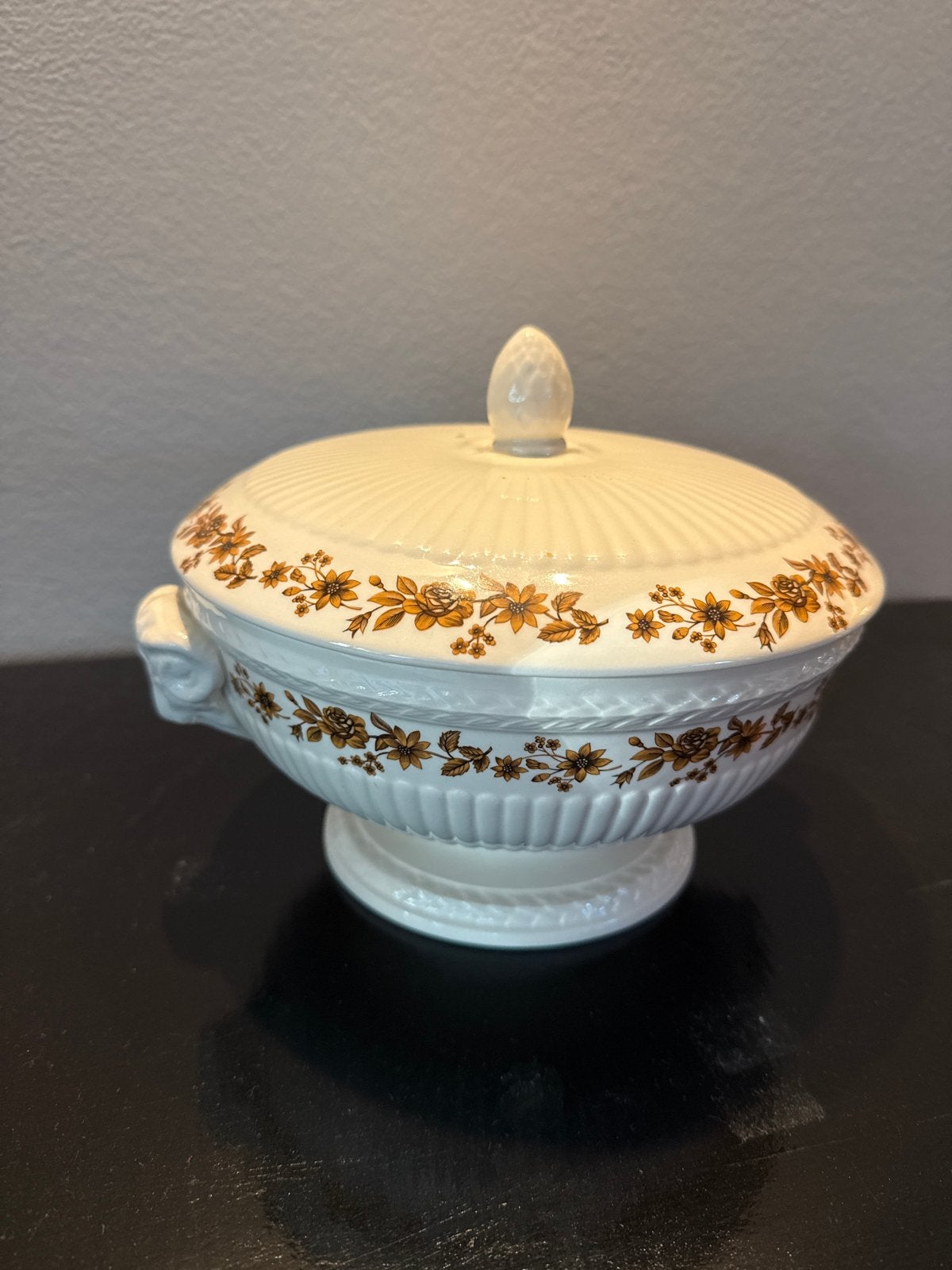 Wedgwood Radcliffe NM921 Soepterrine met Deksel, Ophalen