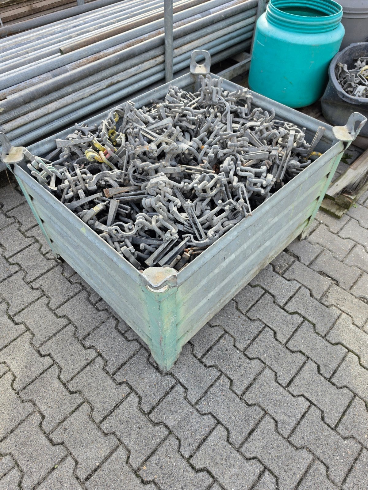 Foto 9 van Grote complete Gevelsteiger Te Koop (H-jukken buizen klemmen