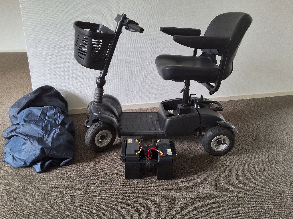 Scootmobiel VIVO als nieuw, Ophalen, Zo goed als nieuw, 26 t/m 35 km, 10 km/u of minder