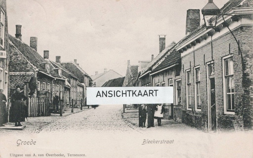 Ansichtkaart Groede- Bleekerstraat - 1904, Verzamelen, Ansichtkaarten | Nederland, Verzenden, Voor 1920, Gelopen, Zeeland