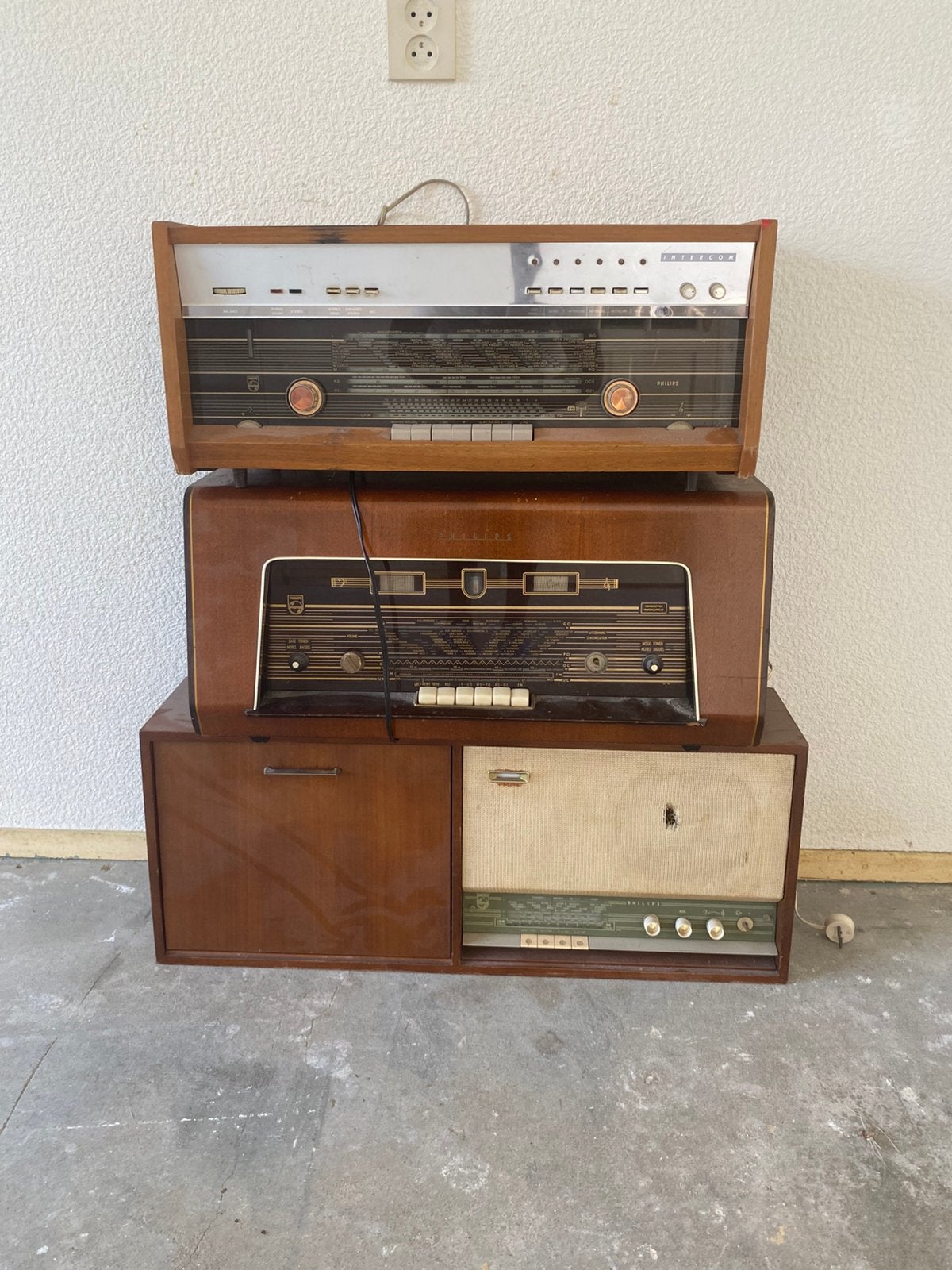Oude radio’s, Ophalen
