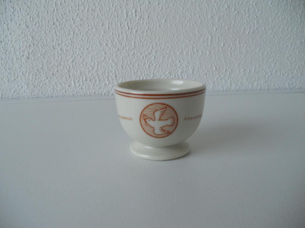 Regout porseleinen eierdop, Ophalen of Verzenden