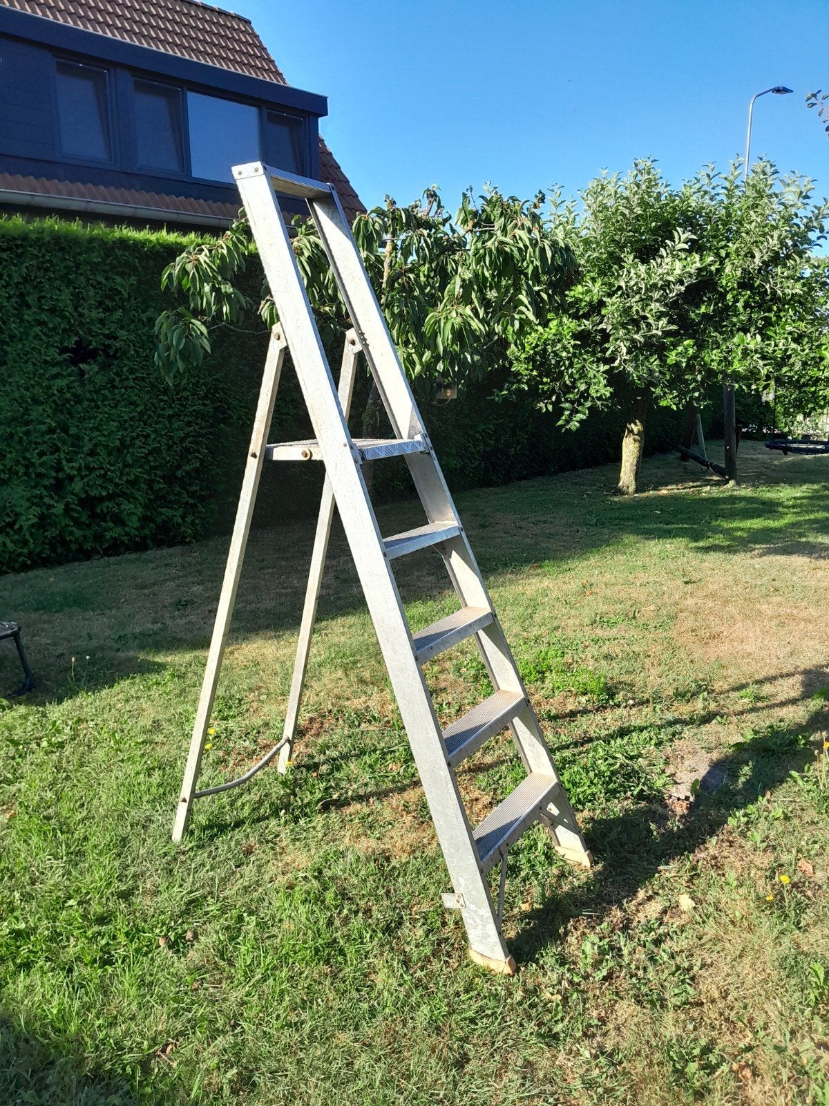 Huishoudtrap 5 treeds, Ophalen