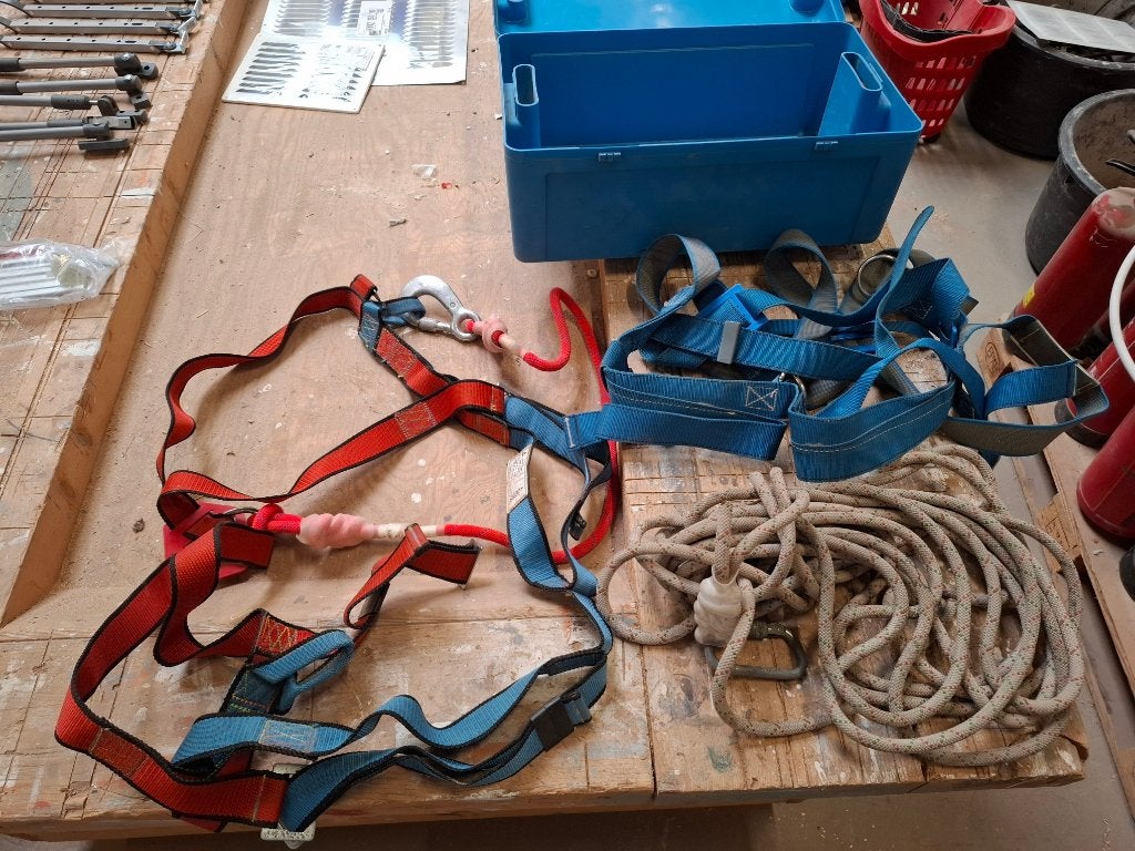 veiligheids harnas, Ophalen