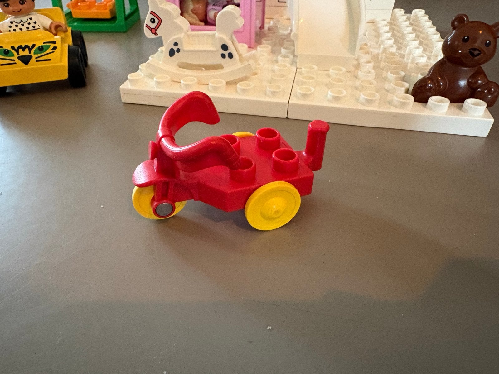 LEGO Duplo Kinderkamer met poppetjes en accessoires, Ophalen of Verzenden, Gebruikt, Overige merken