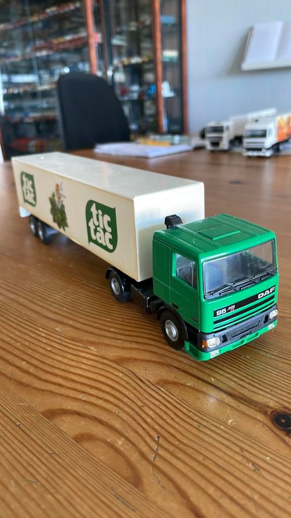 Daf 95 400 Ati truck met oplegger “TicTac”, Ophalen of Verzenden, Gebruikt, Bus of Vrachtwagen, Lion Toys