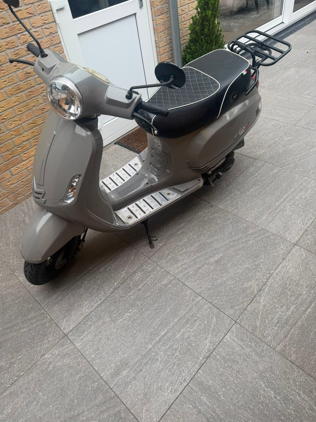 Iva Lux 50, Fietsen en Brommers, Snorfietsen en Snorscooters, Ophalen, Zo goed als nieuw, Benzine, Overige merken