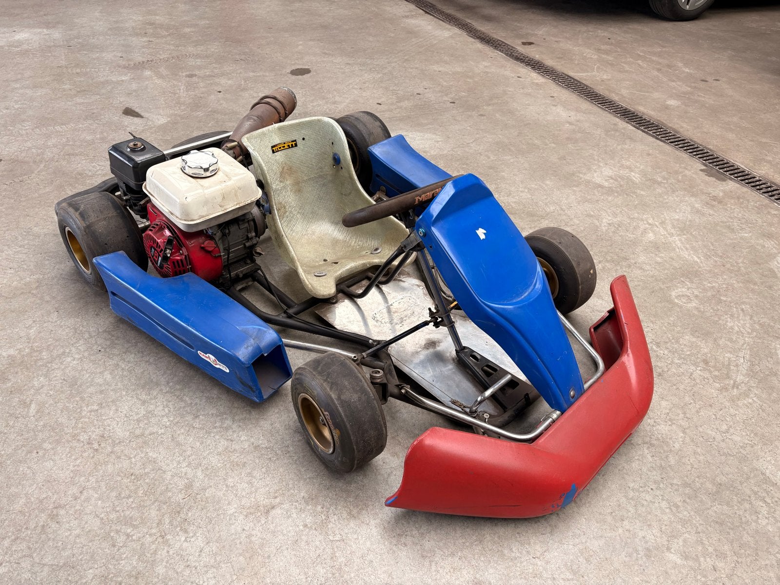 Kinderkart met Honda motor en extra bakkenset en banden, Sport en Fitness, Karting, Ophalen, Gebruikt, Kart