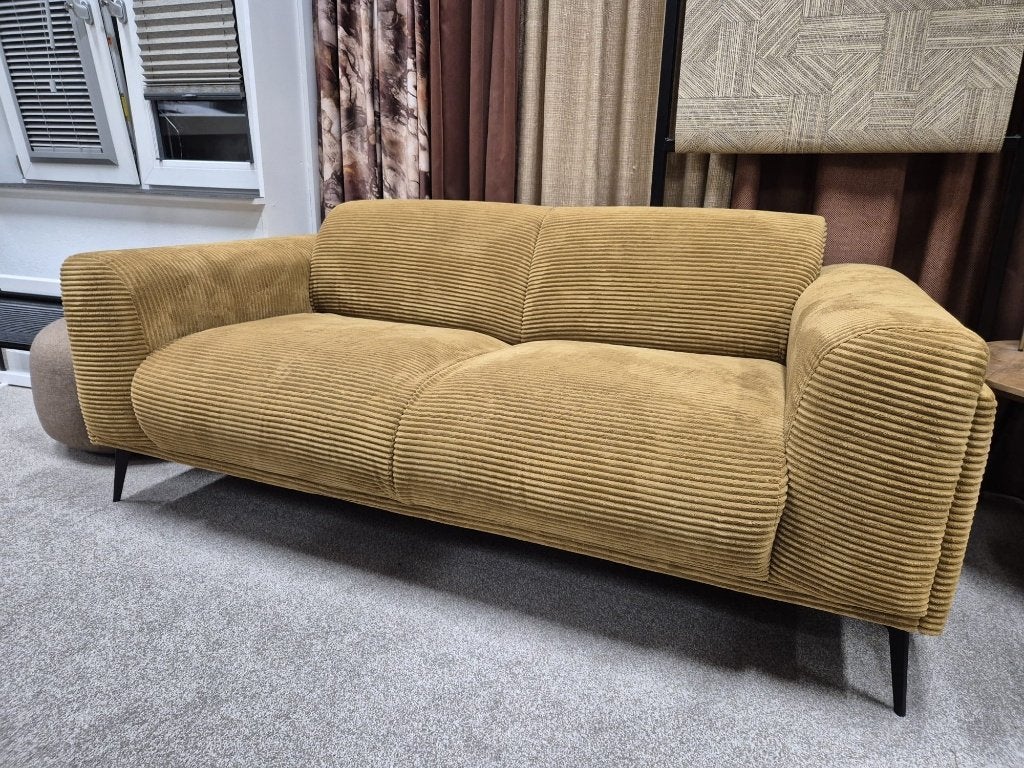 Okergele 2 zits bank met mooie ribstof, Ophalen, 150 tot 200 cm, 75 tot 100 cm, Rechte bank