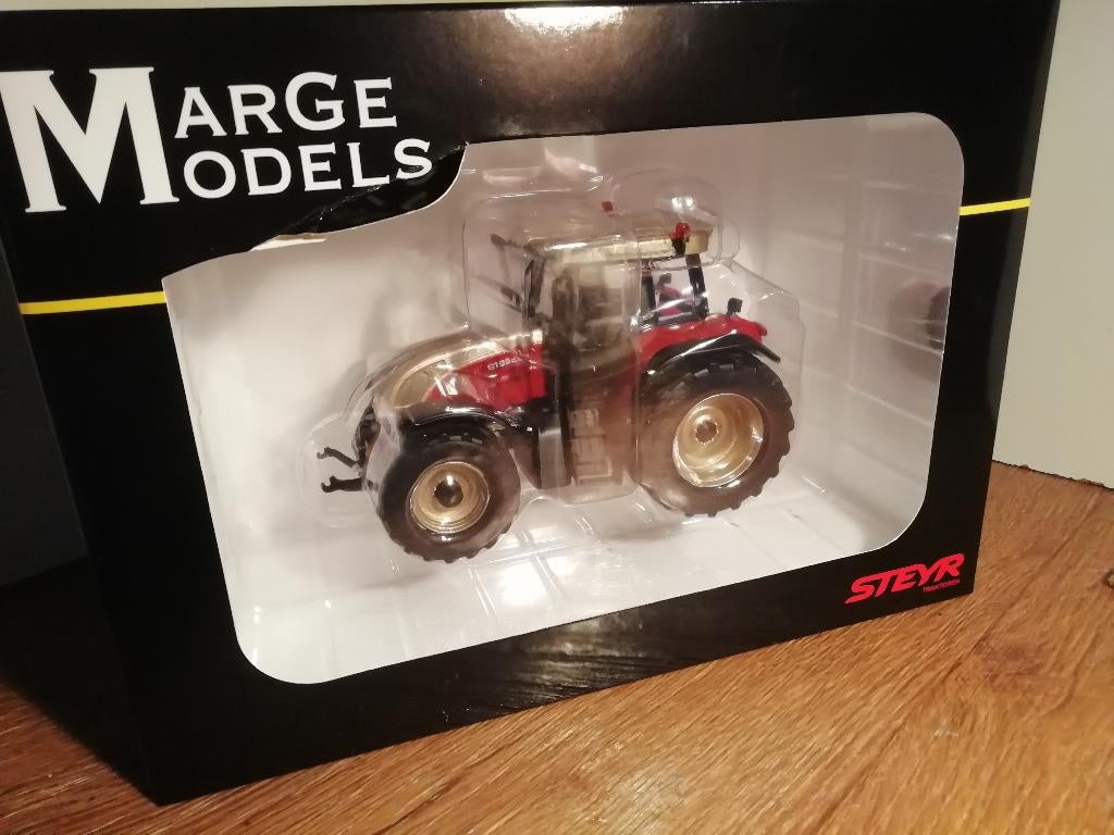 Te koop Steyr CVT 6195 Gold 60 years gelimiteerd ., Hobby en Vrije tijd, Ophalen of Verzenden, Nieuw, Tractor of Landbouw, Overige merken