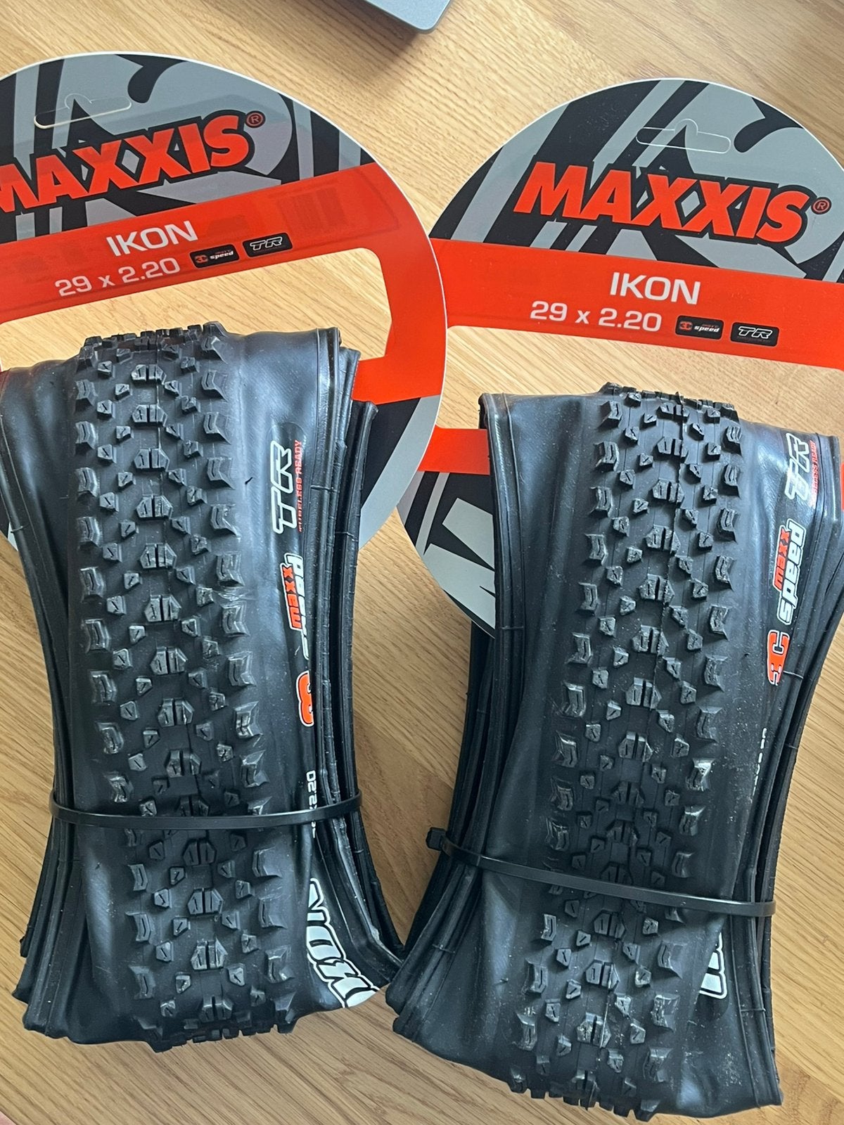 Nieuwe Maxxis Ikon 3C MaxxSpeed TR 120 TPI MTB banden, Fietsen en Brommers, Fietsonderdelen, Nieuw, Overige typen, Ophalen of Verzenden