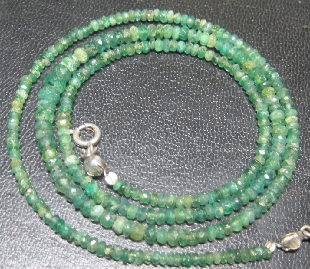 Smaragd ketting %100 natuurlijk smaragd 53 cm, Ophalen, Zo goed als nieuw, Steen of Mineraal, Met edelsteen