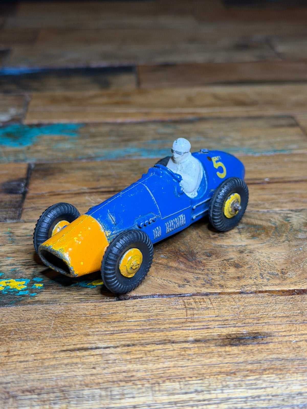 Vroege Dinky Toys 23H Ferrari Racing Car blauw/geel nummer 5, Hobby en Vrije tijd, Ophalen of Verzenden, Gebruikt, Auto, Dinky Toys