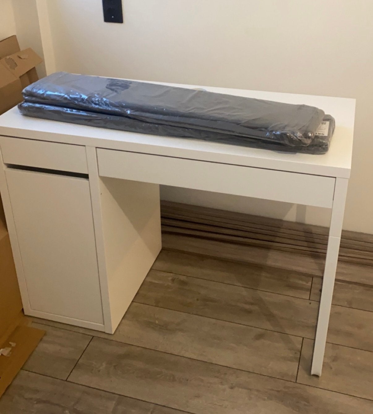 Bureau wit Ikea, Ophalen, Zo goed als nieuw, Wit