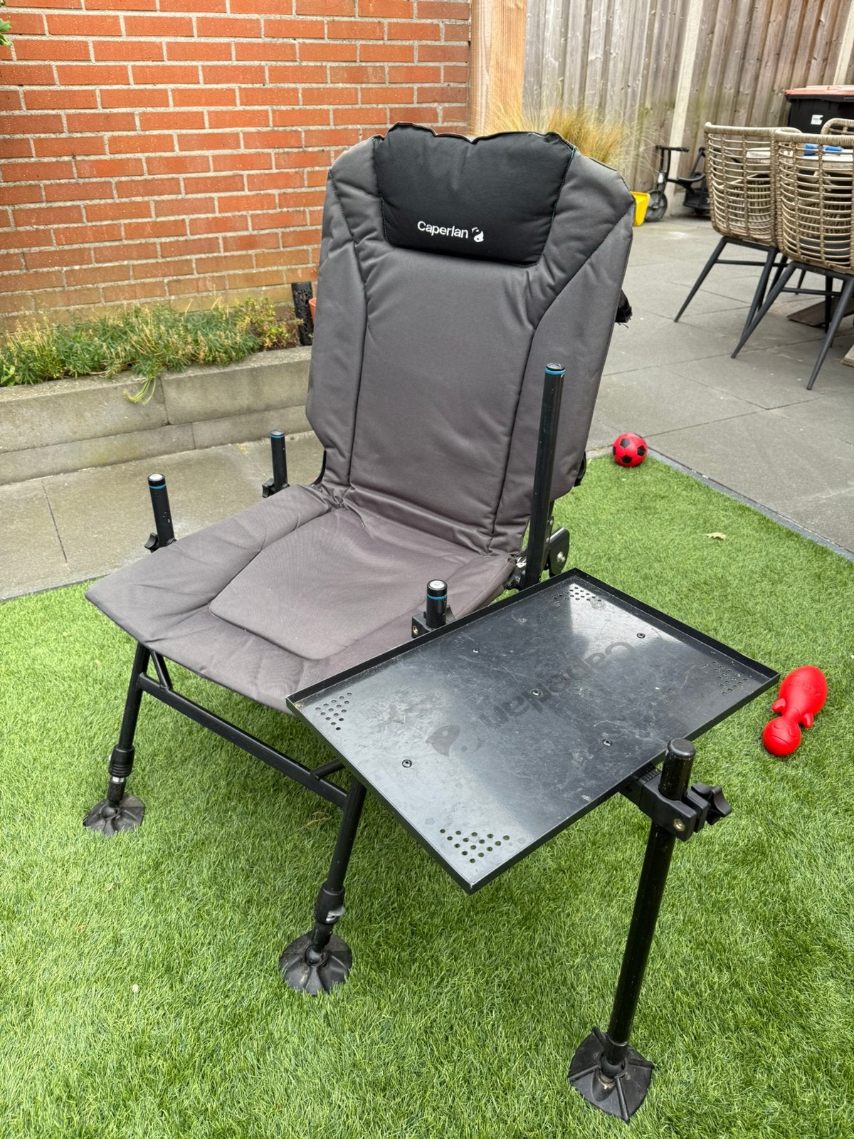 Caperlan Feeder Stoel met Tafel - Comfortabel Vissen, Ophalen, Gebruikt, Overige typen