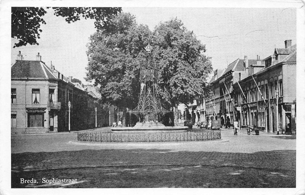 298 Breda - Sophiastraat, Ophalen of Verzenden, 1940 tot 1960, Gelopen, Noord-Brabant