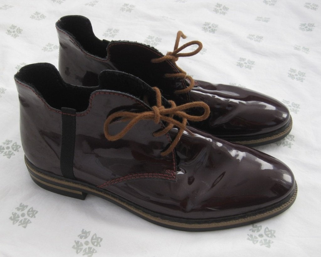 Rieker lakschoenen donkerrood, maat 38, NIEUW, burgundy, Schoenen met lage hakken, Ophalen of Verzenden, Zo goed als nieuw, Rood