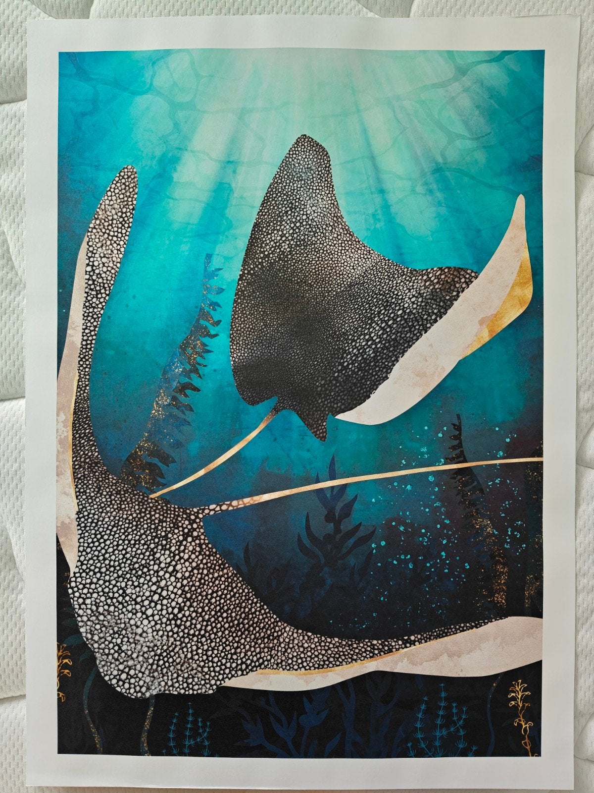 SpaceFrog Designs - Metallic Stingray Poster, Ophalen of Verzenden, Gebruikt, Rechthoekig Staand, Film en Tv
