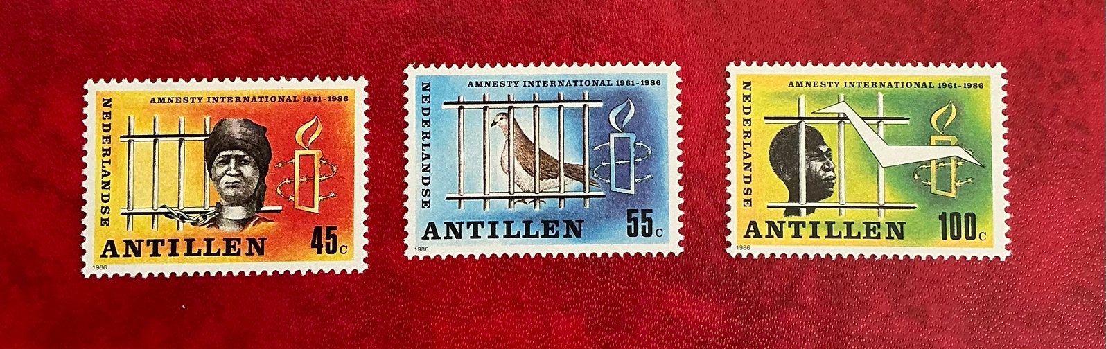 Te koop nvph nr 843-45 ned Antillen postfris, Postzegels en Munten, Verzenden, Postfris