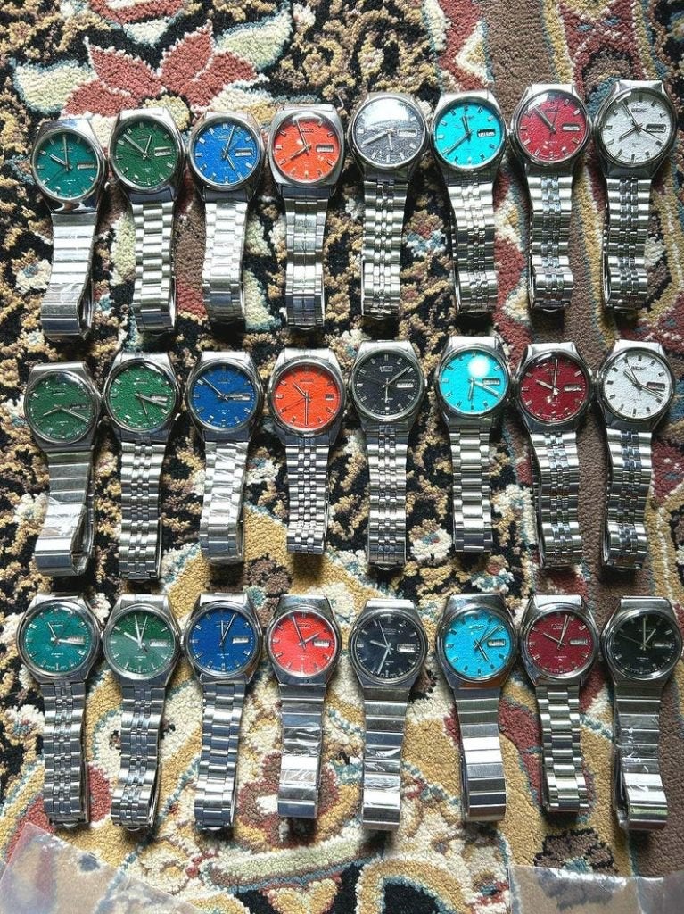Set van 24 Seiko horloges met gestructureerde wijzerplaat, Ophalen of Verzenden, Staal, Overige merken, 1960 of later
