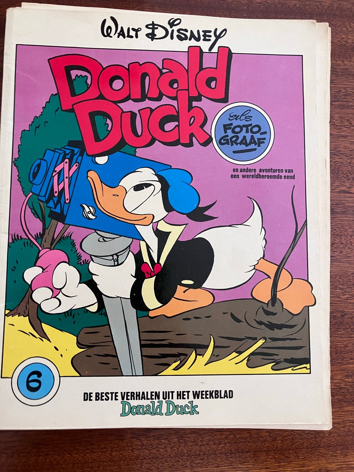 Donald Duck als fotograaf nr. 6 - Walt Disney Productions, Eén stripboek, Ophalen of Verzenden, Gelezen