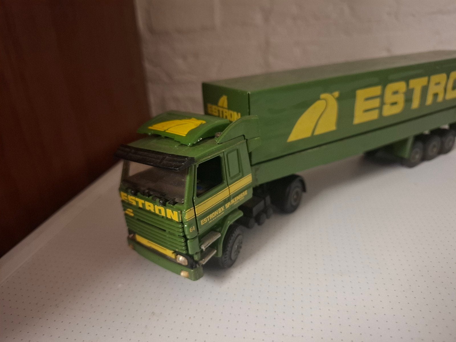 2 x Scania 142  Estron Opknappers, Ophalen of Verzenden, Zo goed als nieuw, Bus of Vrachtwagen, Tekno
