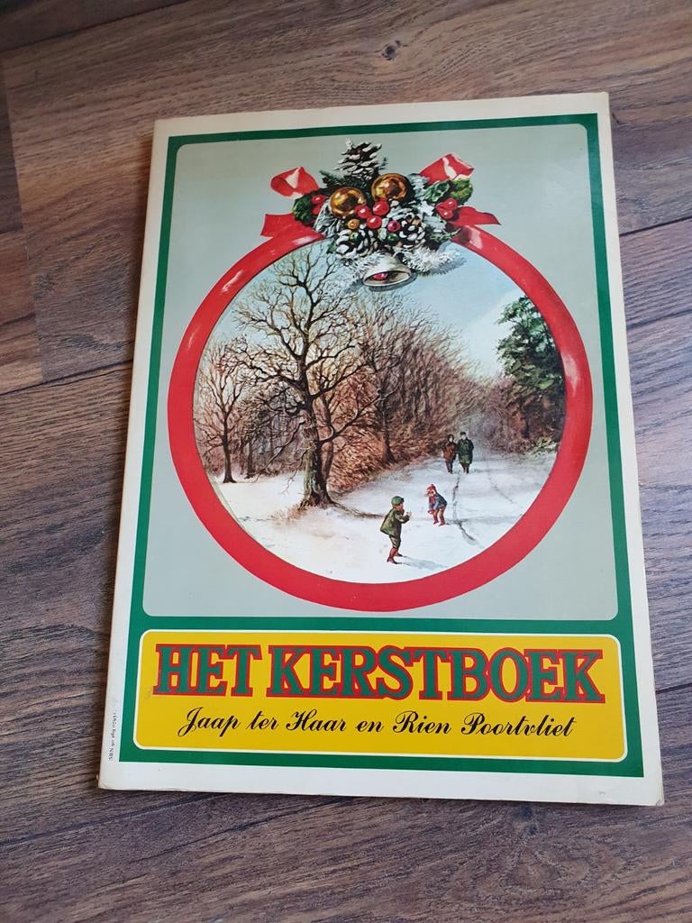 Kerst/Sinterklaas dubbel boek, Ophalen of Verzenden, Zo goed als nieuw