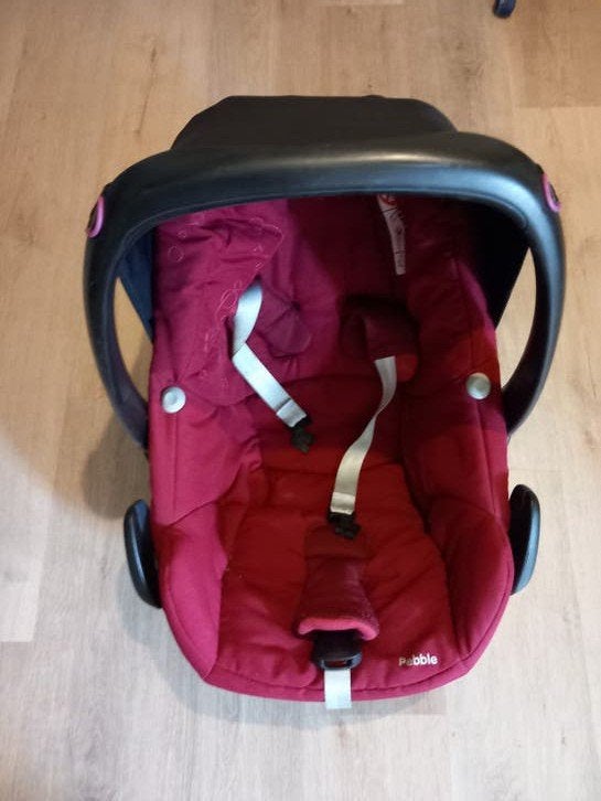 Maxi cosi pebble rood, Kinderen en Baby's, Autostoeltjes, Ophalen of Verzenden, 0 t/m 13 kg, Maxi-Cosi, Gebruikt