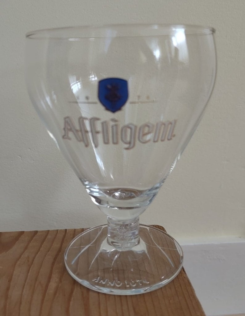 Bierglas op voet Affligem, Ophalen of Verzenden, Zo goed als nieuw, Glas of Glazen, Overige merken